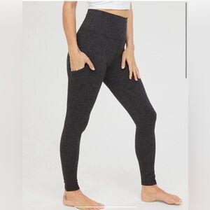 OFFLINE by Aerie the hugger high rise pocket legging medium NWT